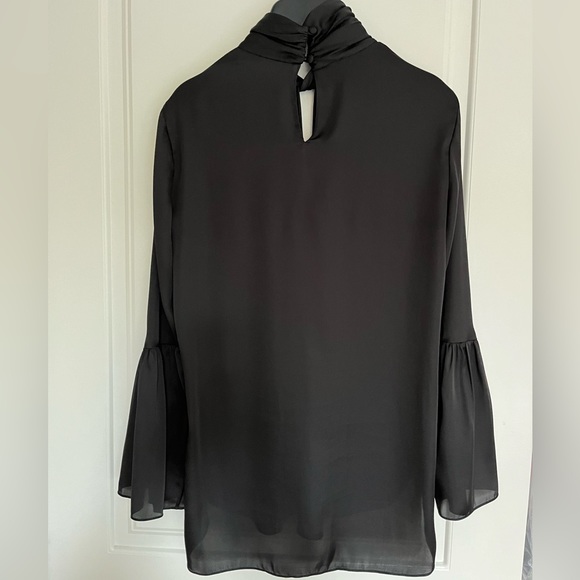 Elie Tahari black blouse with belle sleeve, cut out high neck size XS - Picture 4 of 7